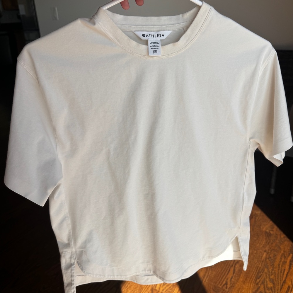 Athleta Women’s Cream Short Sleeve Tee